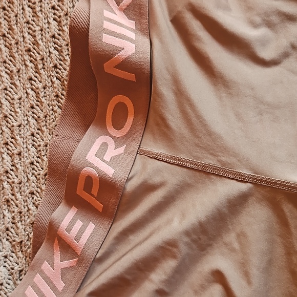 Nike Pro shorts - Picture 3 of 6
